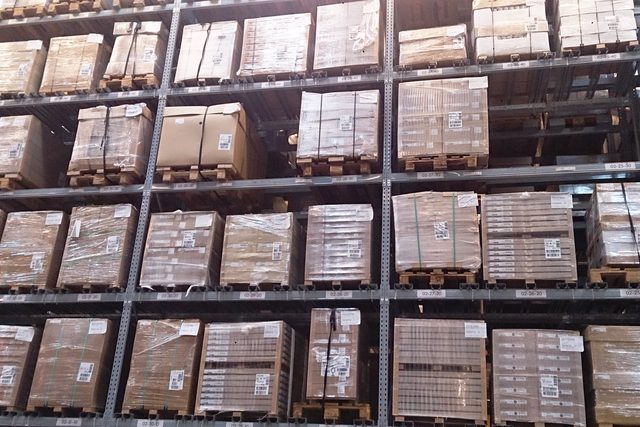 Transfer case prepared for insured freight shipping